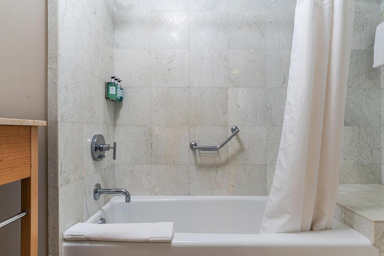 Sunny Isles 1Bdr Sea View And Pool Apartment ไมอามีบีช ภายนอก รูปภาพ