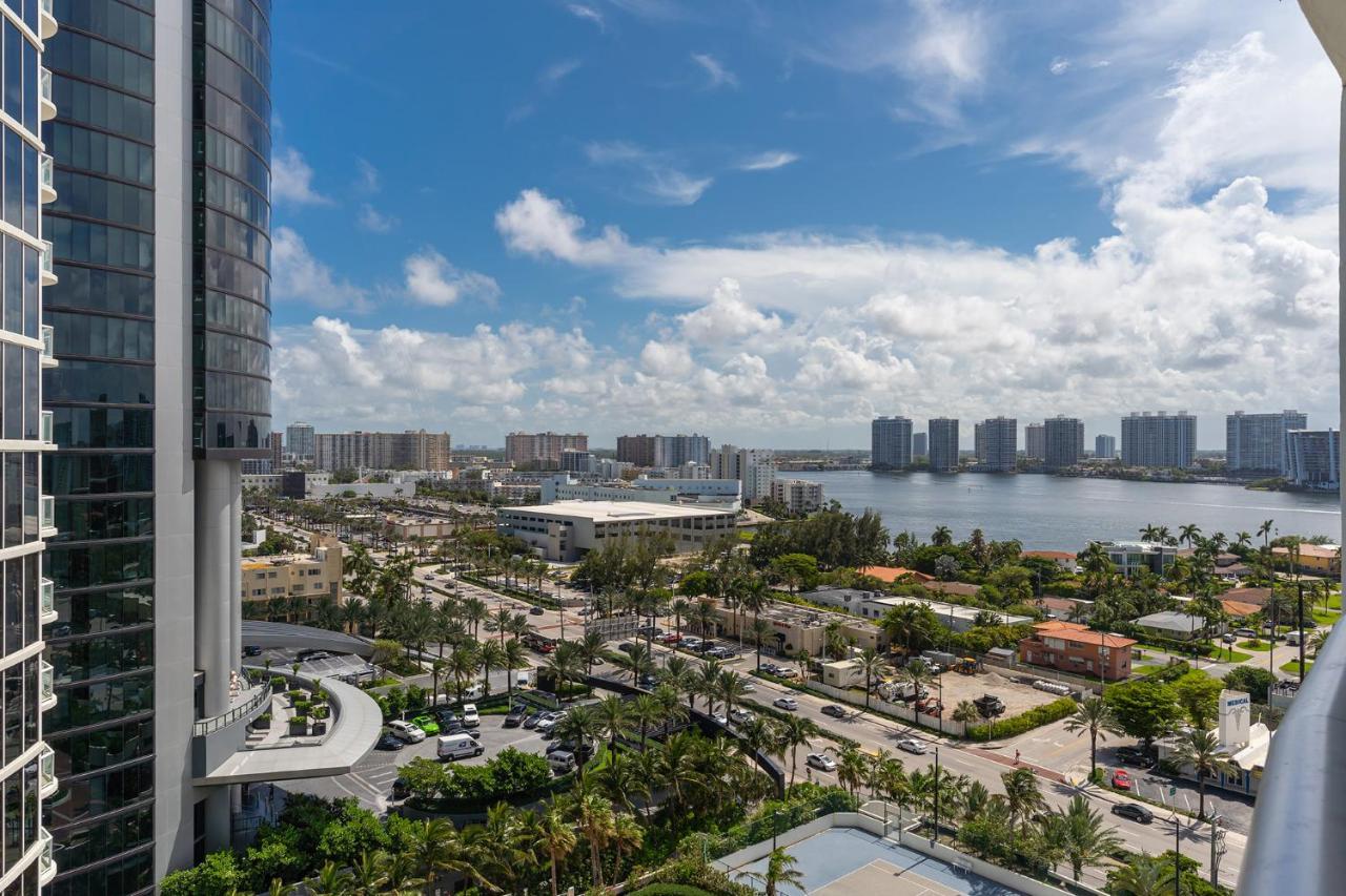 Sunny Isles 1Bdr Sea View And Pool Apartment ไมอามีบีช ภายนอก รูปภาพ