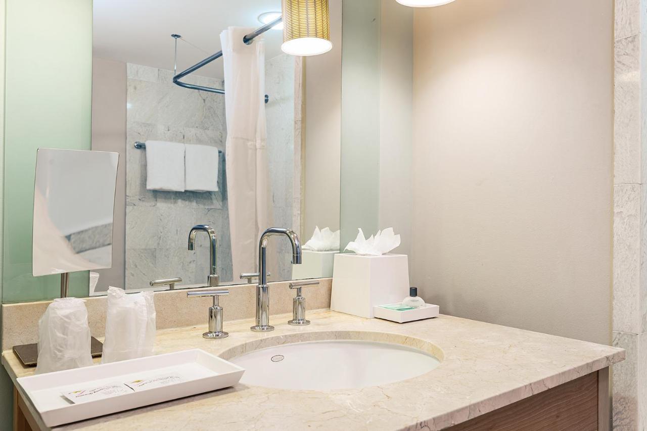 Sunny Isles 1Bdr Sea View And Pool Apartment ไมอามีบีช ภายนอก รูปภาพ